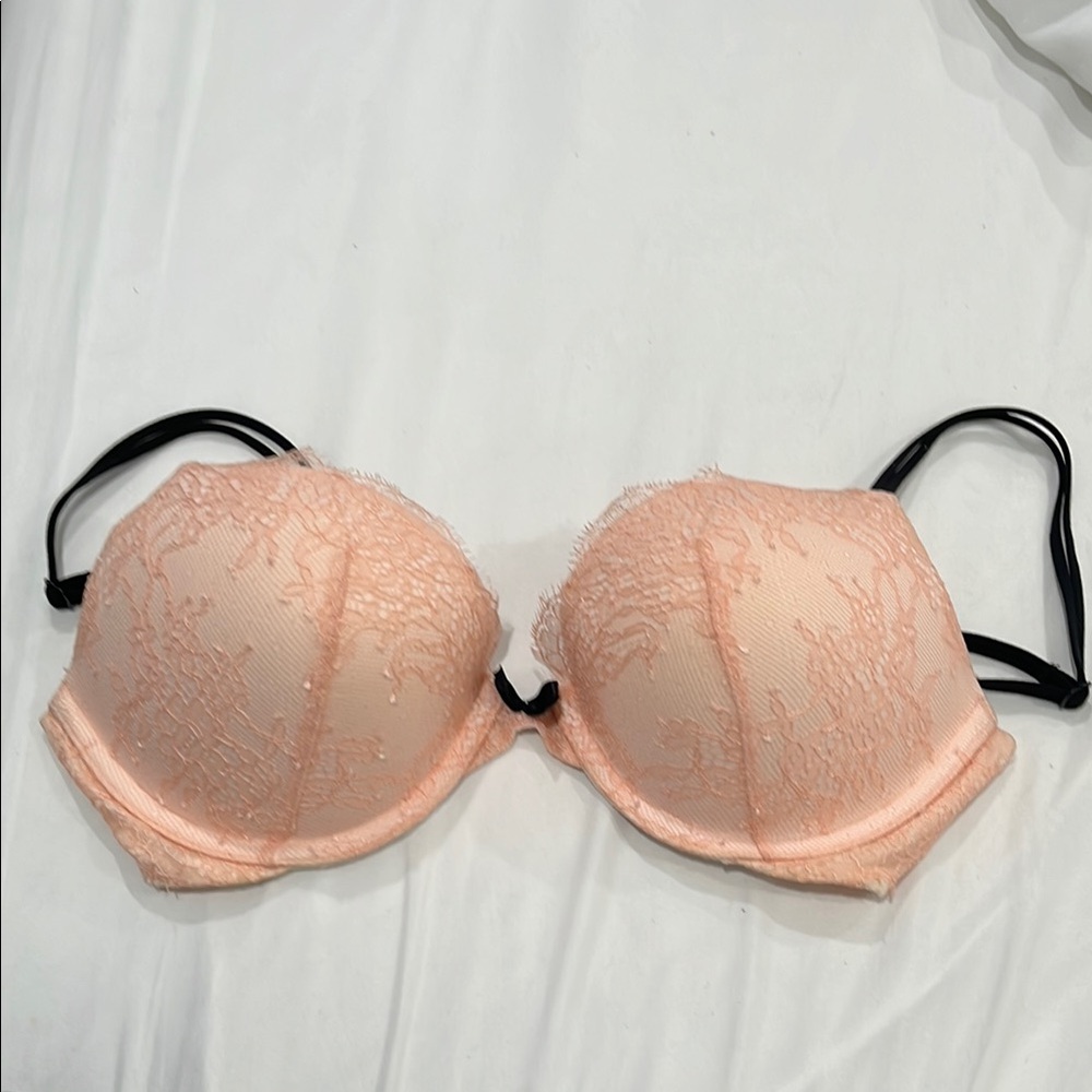 Victoria's Secret Cream T-Shirt Bra Molded Cup